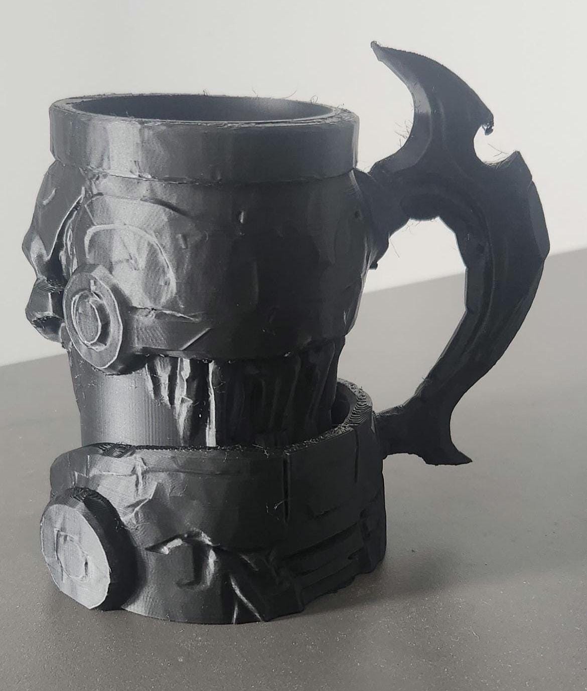 Cyberpunk Skull Can Holder – Futuristic 3D Printed Drink Sleeve Prop